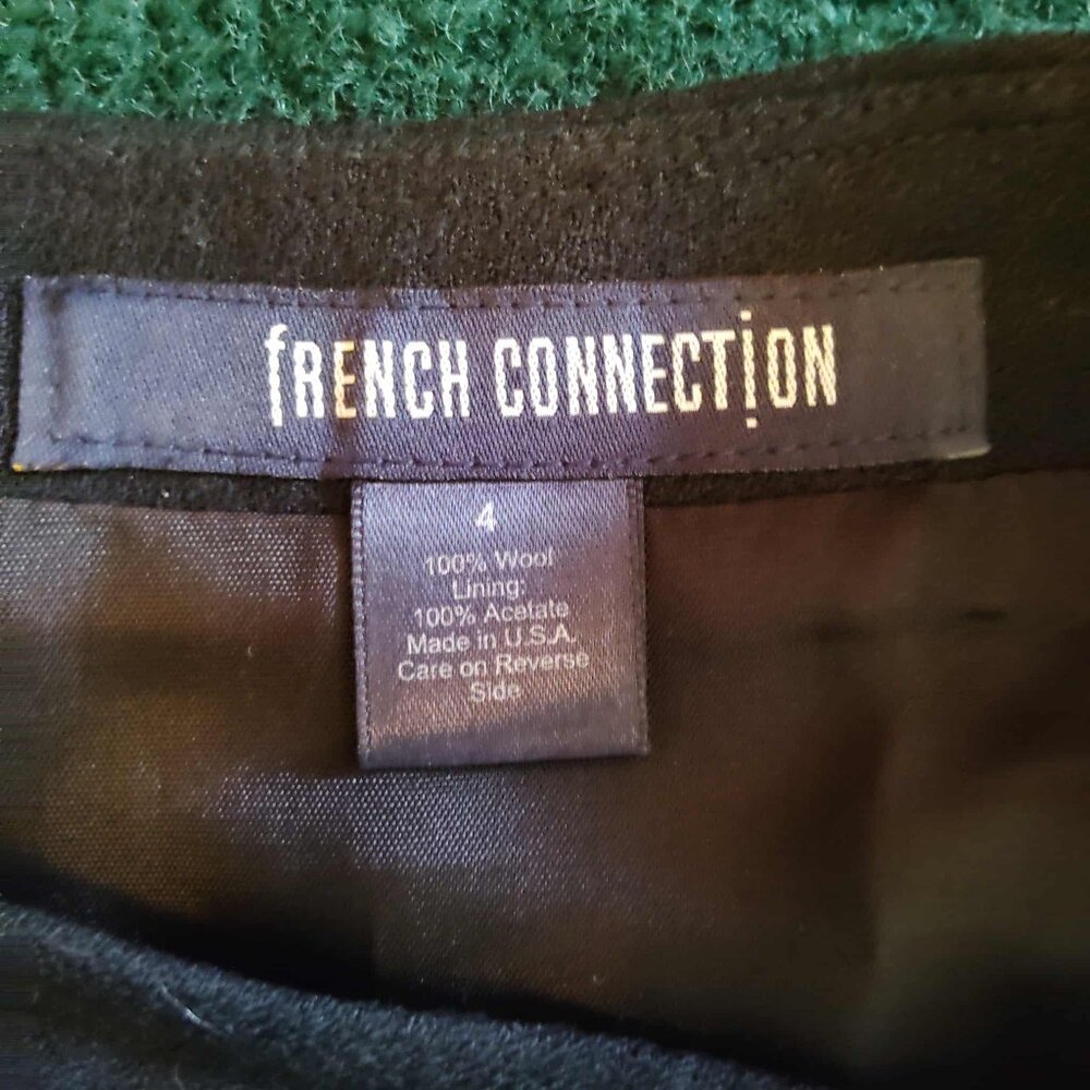 French Connection Black 100% Wool Mini Skirt 4 Front Off-Center Slit Made in USA - Picture 7 of 7